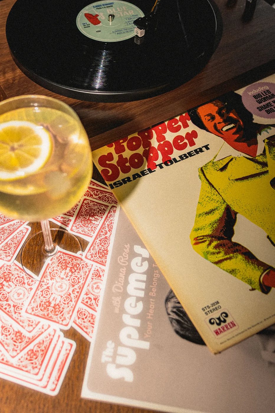 Vinyles et cocktail, visuel Les Iconiques